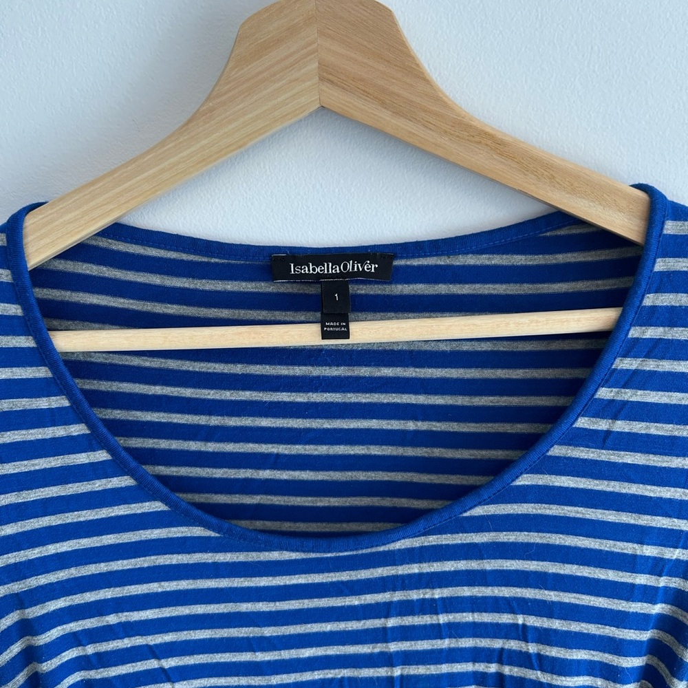 Isabella Oliver blue striped maternity dress size 1
(1 = US 4)